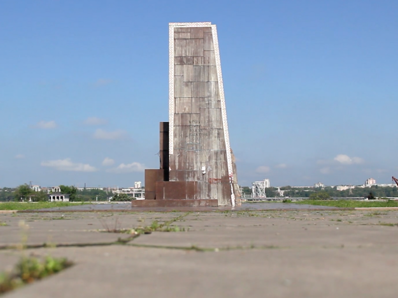 Kandis Friesen, “Monuments / Monumental” 2017, still from HD video (15 minutes, color, silent), courtesy of the artist. 
