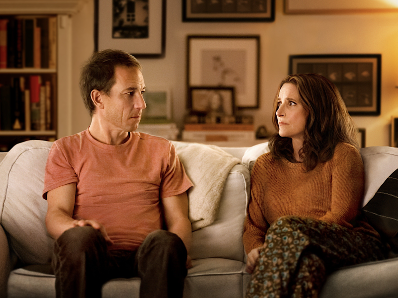 Julia Louis-Dreyfus and Tobias Menzies in You Hurt My Feelings